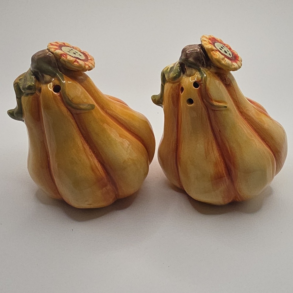 Ceramic Pumpkin Salt & Pepper Shakers Orange Yellow Thanksgiving Fall - Picture 5 of 9